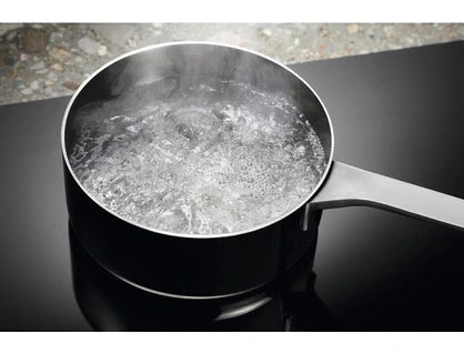 Plaque induction Electrolux Plaque de cuisson induction 78cm 4 feux noir EIV85453