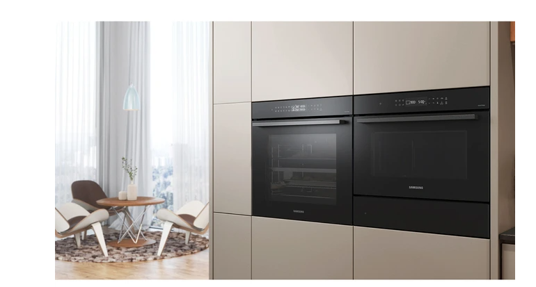 Four encastrable Samsung NV7B40502AK/U1